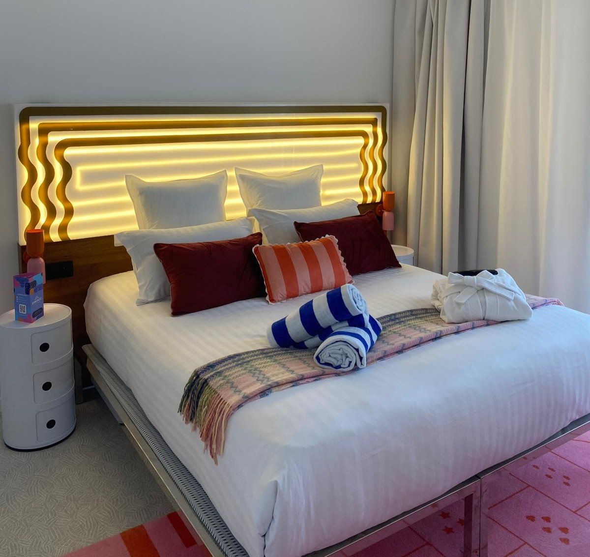 hotel symone roissy